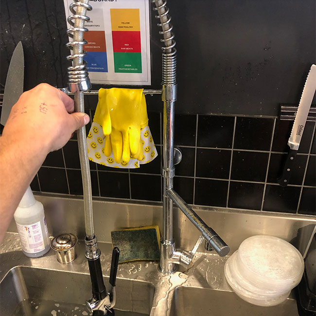Repairing a leaking tap